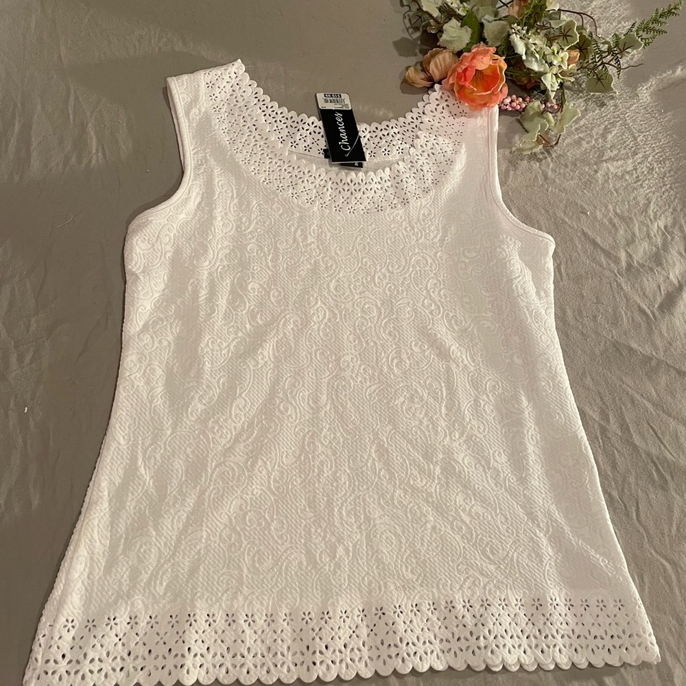 Womens White Tank Top L NWT Sleeveless Shirt Swirl Design Chances R